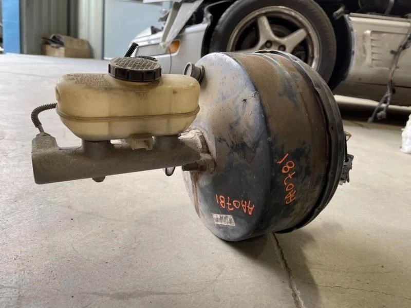 87-92 Ford F250 Super Duty USADO 5,2 L VACÍO Conjunto de refuerzo de freno eléctrico Foto 3 de 4