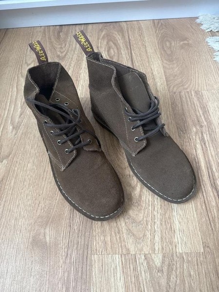 Men Dr. Martens Boots Brown Suede 11,5