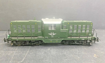 Roco 73463 Diesel Locomotive 2045.13 OBB HO scale with wrong box B9