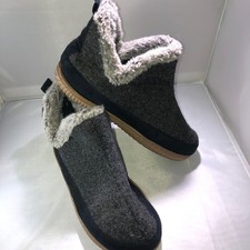 Dluxe by Dearfoams Gray Felt Faux Fur Bootie Slippers Womens Small 5-6