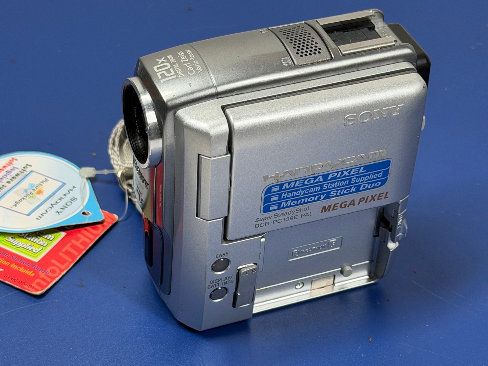 120x Digital Zoom Memory Stick Duo