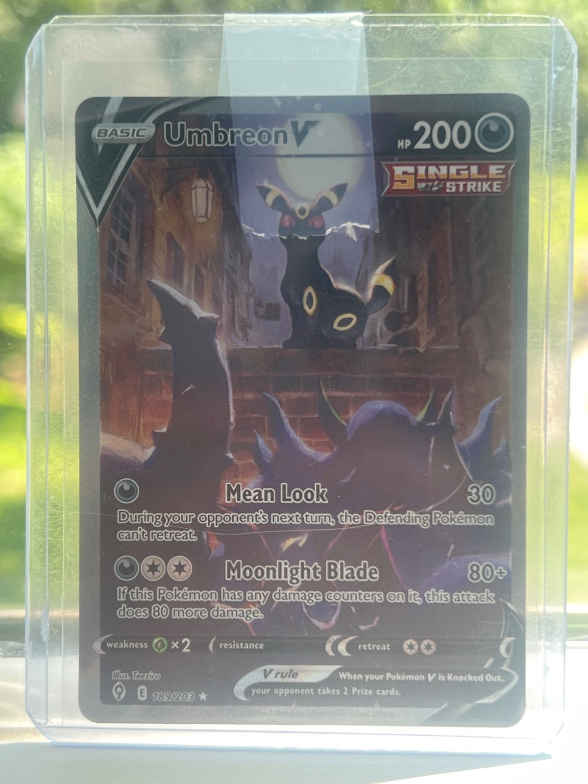 Umbreon V (Alternate Full Art) 189/203 SWSH07: Evolving Skies Holo