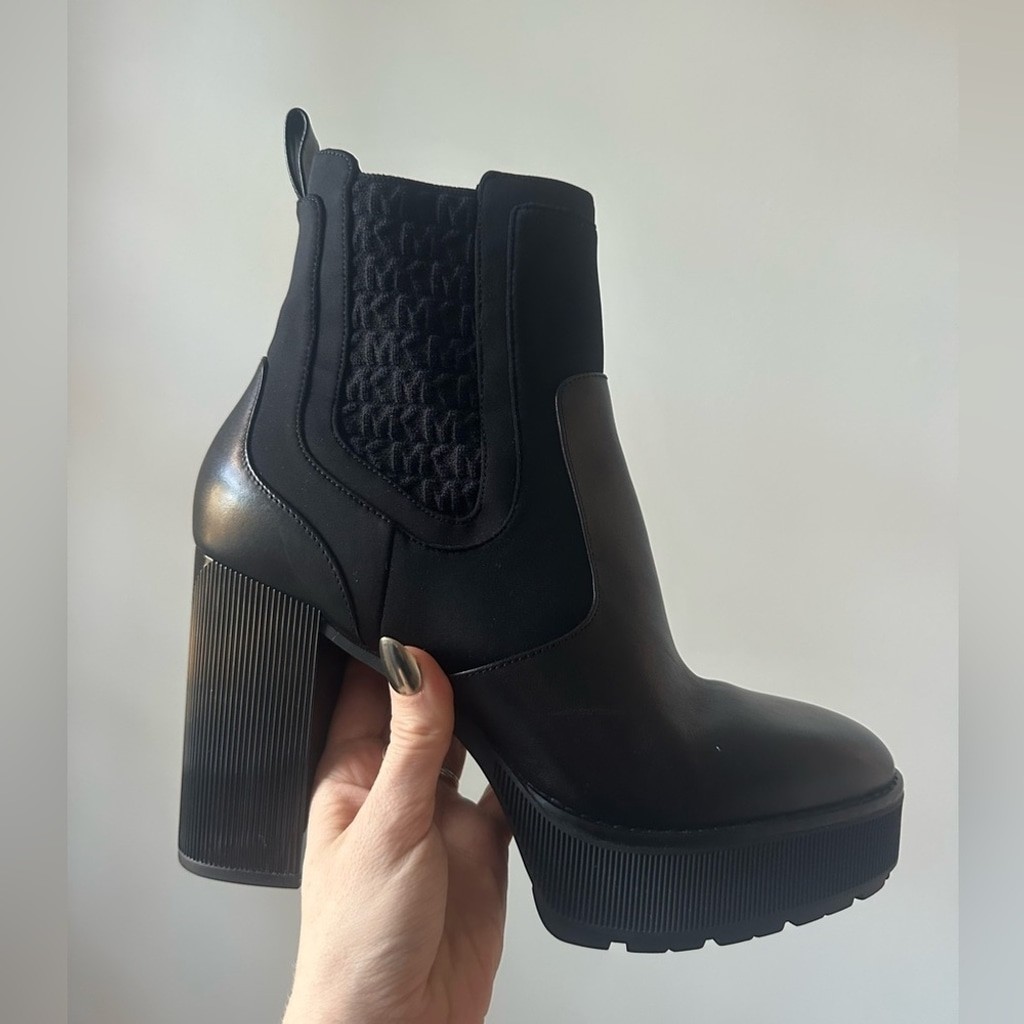 MICHAEL Michael Kors - Women's Cramer Platform Booties - size 9.5