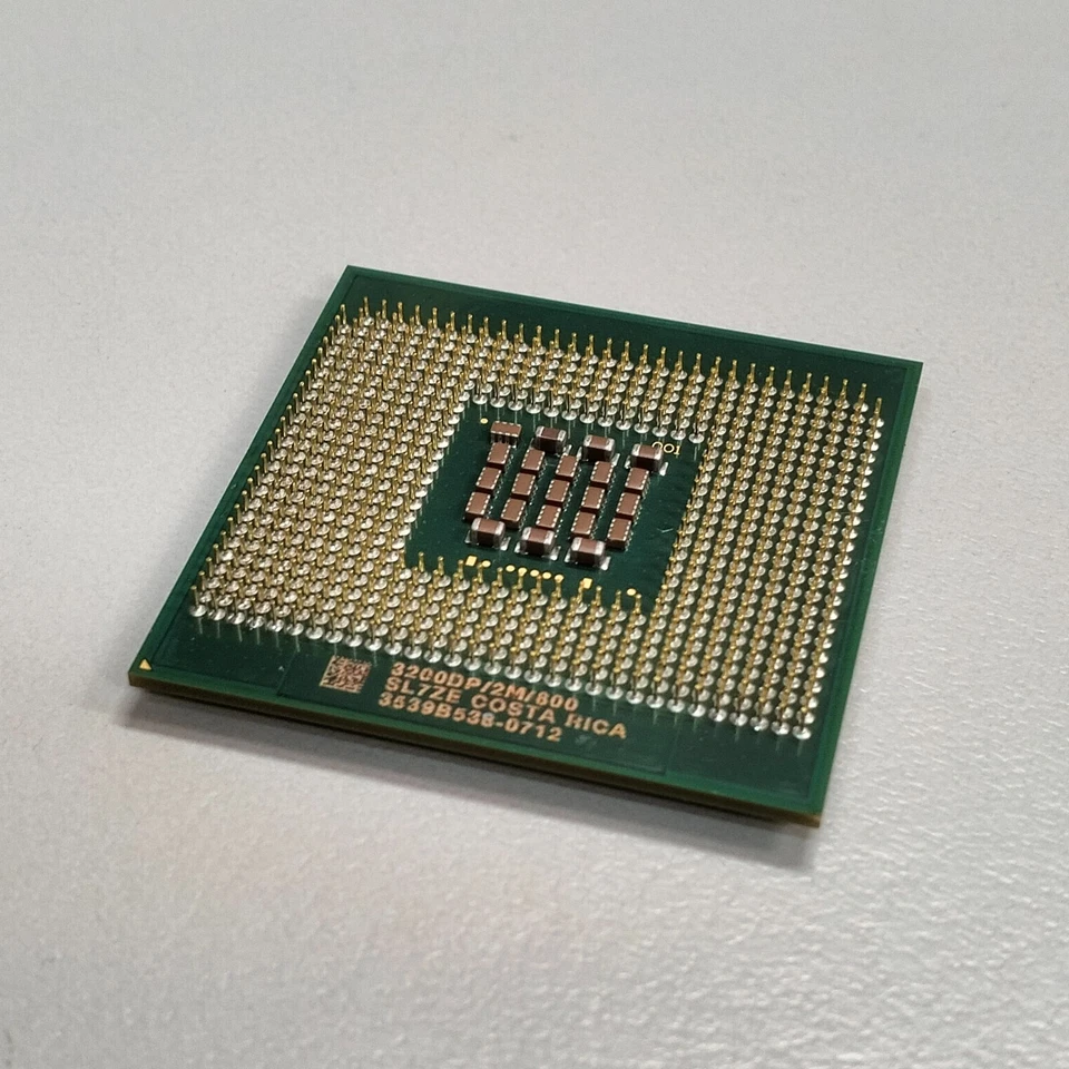 Intel Xeon 3.20GHz 64-bit Processor 2MB L2 Cache Socket 604 SL7ZE - Image 4 of 4