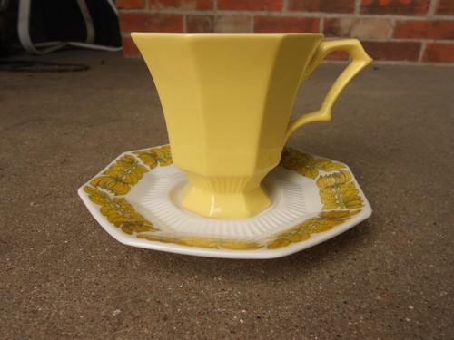 Independence Ironstone YELLOW DAFFODIL Octagon COFFEE CUP and SAUCER JAPAN - Picture 2 of 8