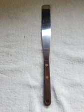 Vtg  Flint Arrowhead Spreader Cake Frosting  Stainless USA Spatula Wood Handle