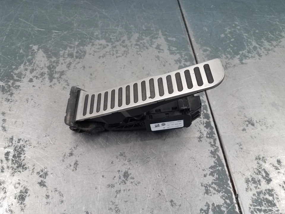 2013 Volkswagen Golf R AWD Accelerator Throttle Pedal #16682 M5 - Image 4 of 4