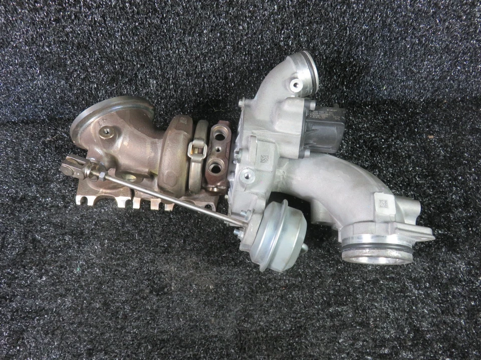 Mercedes Benz E43 AMG Exhaust Gas Turbocharger Left Side 16 19 A2760900300 OEM Foto 2 de 4