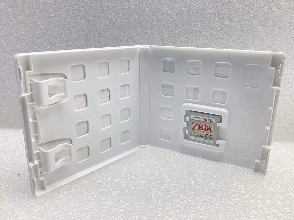 JUEGO 3DS THE LEGEND OF ZELDA OCARINA OF TIME SELECTS 3DS 20368032, foto 3 de 5
