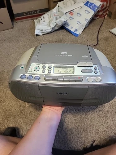 Vtg Sony CFD-S01 CD Radio Cassette Boombox Mega Bass CD-R RW Audio Portable Work