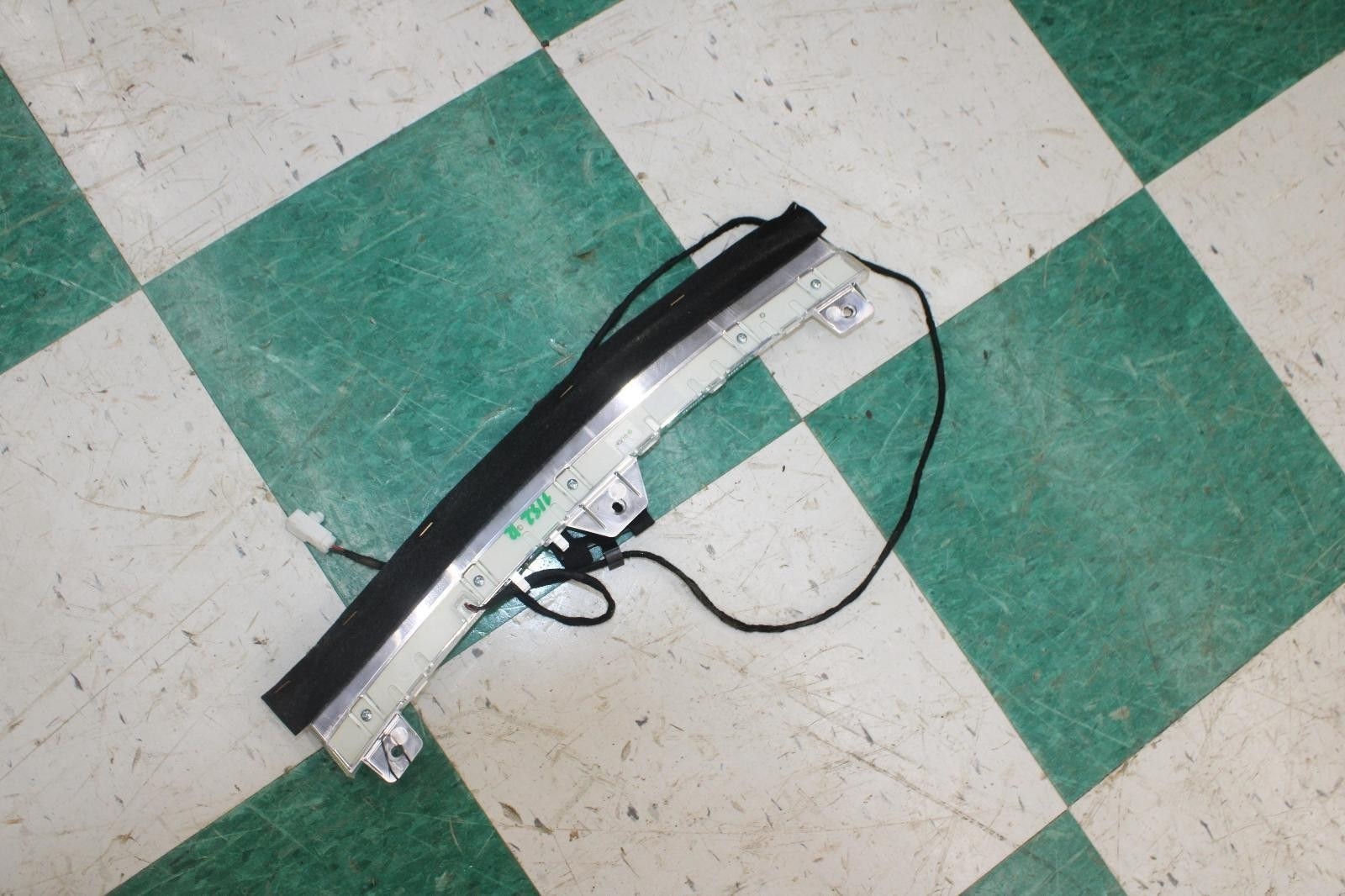 14-19 MASERATI GHIBLI Rear End Center MIddle 3rd Brake Light Unit Factory OEM OE