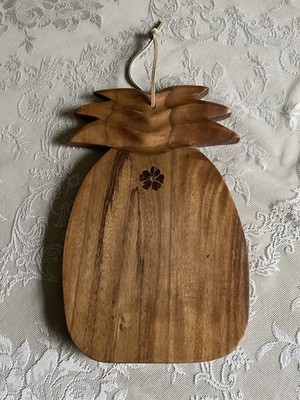 TropEco Hawaii Pineapple Cutting Board/Wall Hanging