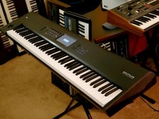 MUST SEE KORG NAUTILUS 88 WORKSTATION IN ORIGINAL BOX IN AMAZING CONDITION