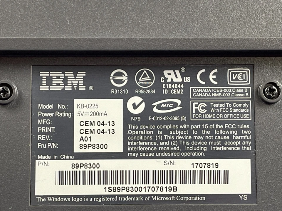 Lenovo 89P9200 KB-0225 PS/2 Black Keyboard missing caps - Image 4 of 4