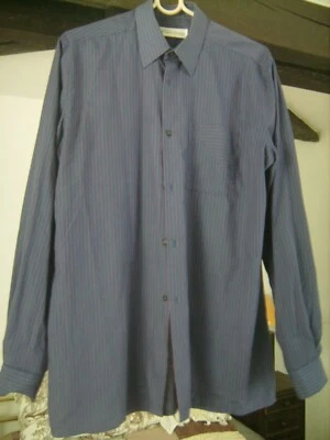 Chemise vintage "Création Pierre Cardin" bleu marine à fines lignes rouges T 39 - Photo 1/3