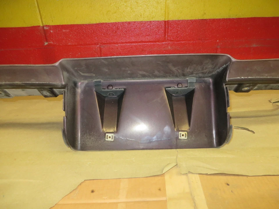 Relleno parachoques trasero Lincoln Mark VII 87 88 89 90 91 92 OEM Foto 4 de 4