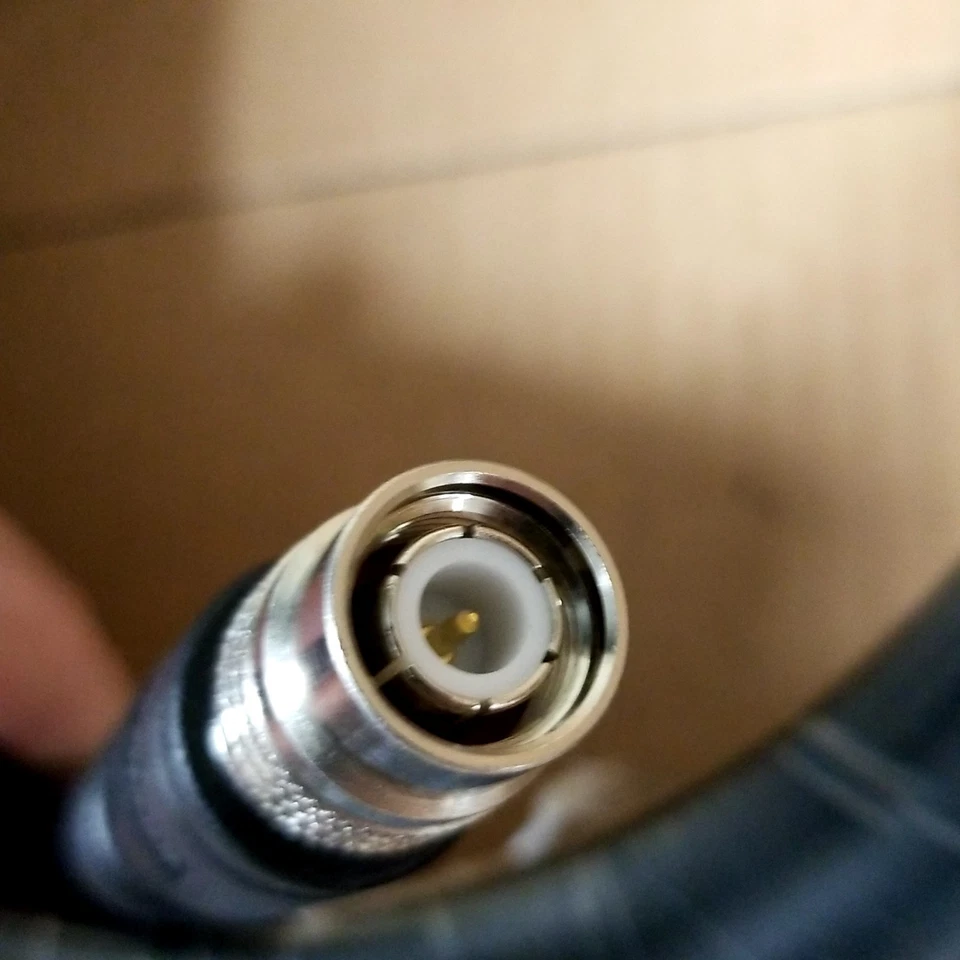 CAJA ABIERTA Sistema telefónico inalámbrico industrial EnGenius con cable de antena + hardware Foto 4 de 4