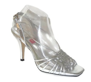 anne klein silver pumps