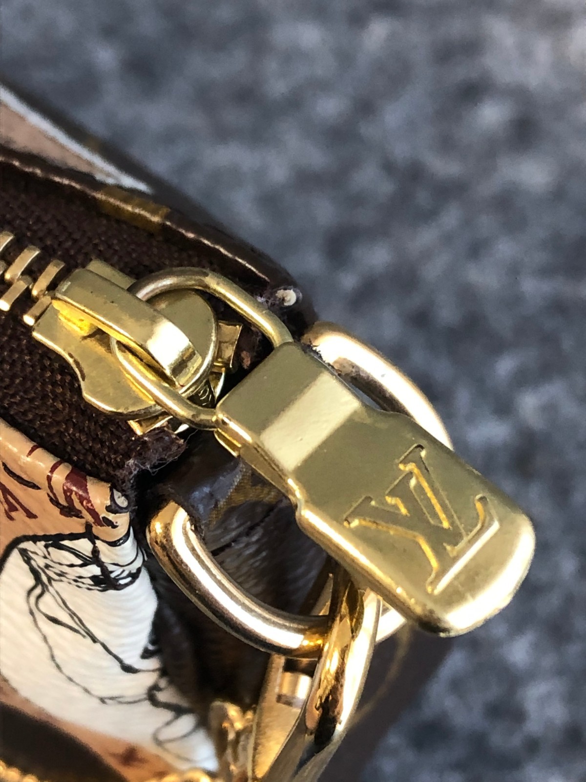 Authentic LOUIS VUITTON Monogram Patch Mini Pochette Accessoires Pouch M95804