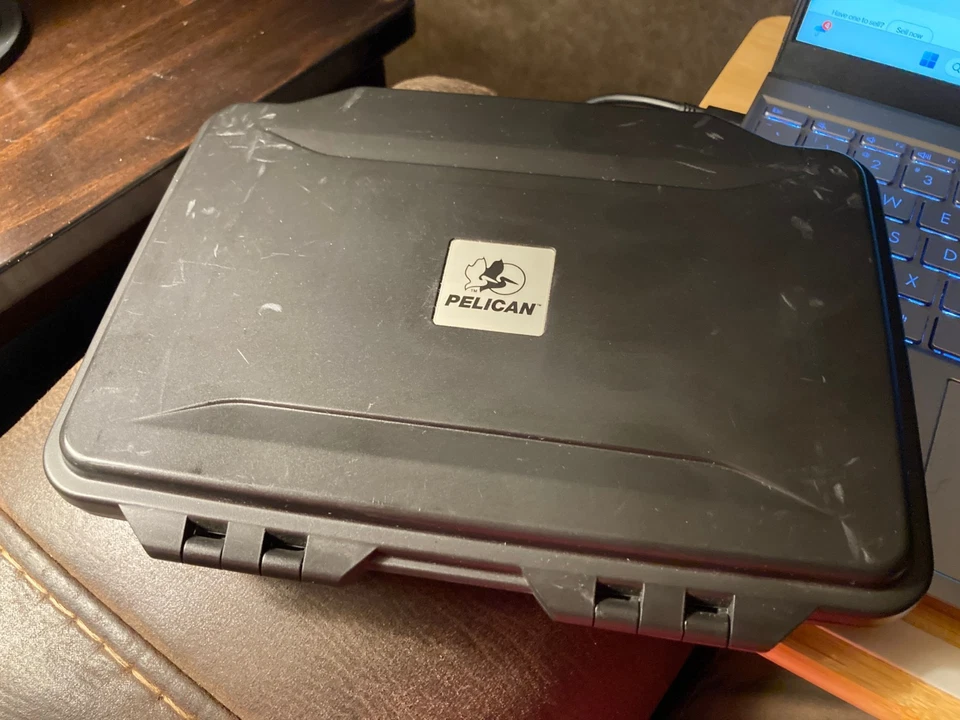 Pelican 1055 Hardback Case For iPad Mini Or Other Small Tablets And More - Image 3 of 4