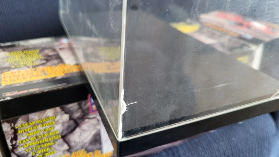 COLLECTORS SHOW CASE Display Case Vehicle Holder for 1/18 Scale - Image 4 of 4