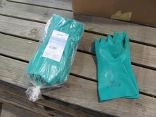 Lot of 12 ea Pairs of Ansell Solvex Chemical Resistant Gloves Size 11