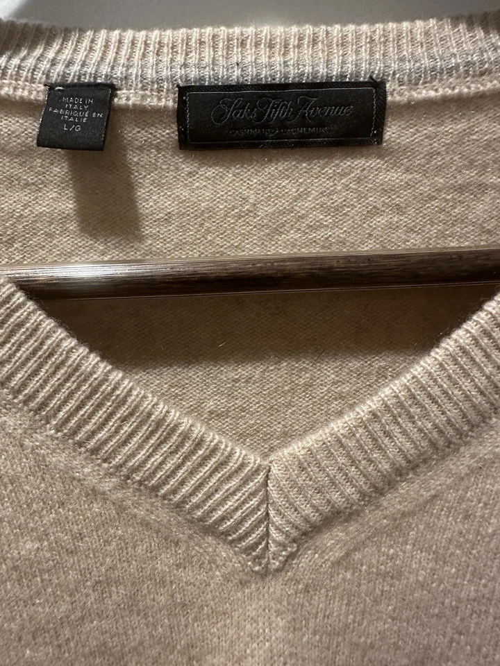 SUÉTER HOMBRE SAKS FIVE AVENUE 100% CACHEMIR CUELLO EN V TALLA L Foto 2 de 4