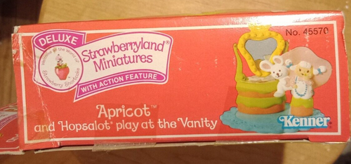 Rare Strawberryland Mini Deluxe: Apricot + Pet Hopsalot Play At The Vanity -NIB - Bild 3 von 4