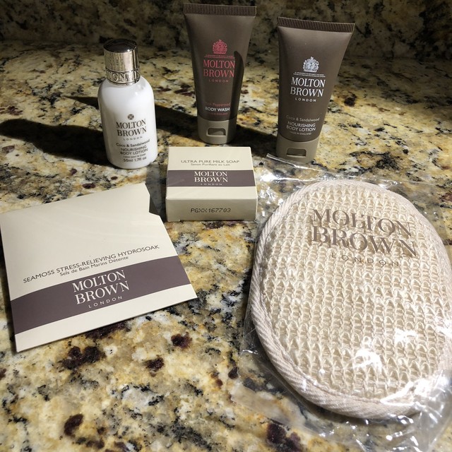 Molton Brown Travel 6 pc Set Lotion Body Wash Soap Exfoliating Pad