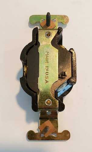 899 EAGLE 3 WIRE EAGALOK SINGLE RECEPTACLE 20A, 125V - Picture 4 of 5