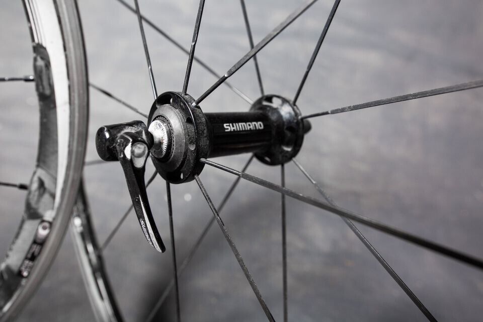 Shimano RS81, Carbon Fiber Wheelset, 11 Speed Shimano / SRAM Shimano RS81, Carbon Fiber Wheelset, 11 Speed Shimano / SRAM