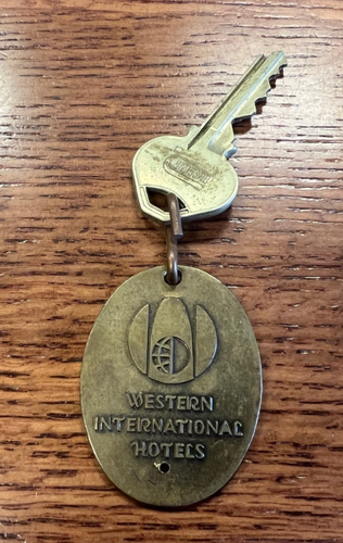 Vintage Hotel Key Bayshore Inn Vancouver Canada Room 880 - Picture 2 of 2