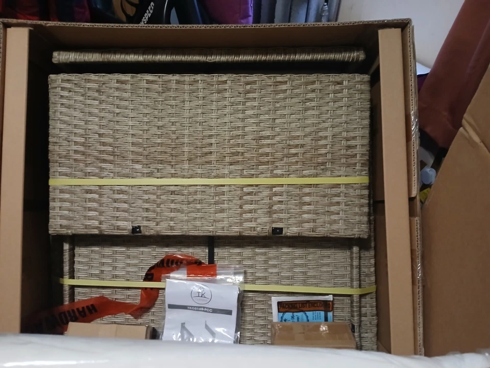 Плетеное кресло для патио клуба TK Classics Monterey — мандариновая подушка - Изображение 3 из 4