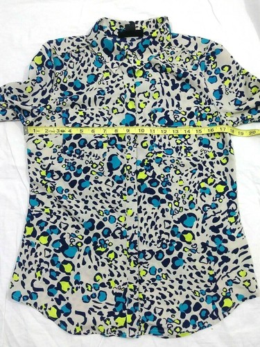 Attention Small Lime Teal Animal Print Long Sleeve Roll Tab Button Down Top NWT - Picture 7 of 12