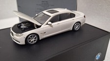 BMW 7-Series 750i F02 White 2009 1:43 Minichamps Dealer Edition 80420445201 RARE