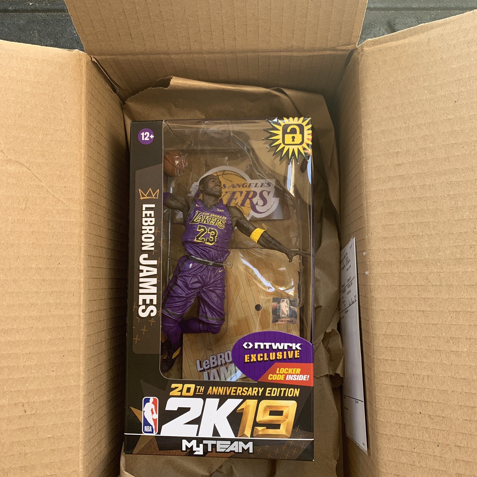 LEBRON JAMES x MCFARLANE viola 2K19+ LAKERS NTWRK EXCLUSIVE - Brand New In Box LEBRON JAMES x MCFARLANE viola 2K19+ LAKERS NTWRK EXCLUSIVE - Brand New In Box