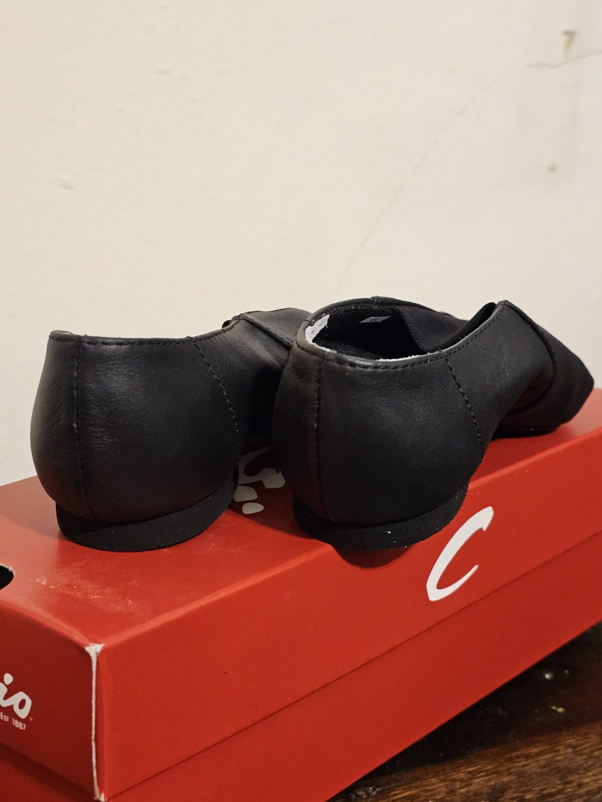 NEW Capezio Show Stopper Jazz Split Sole Leather Dance Shoe Childs Black CP05C