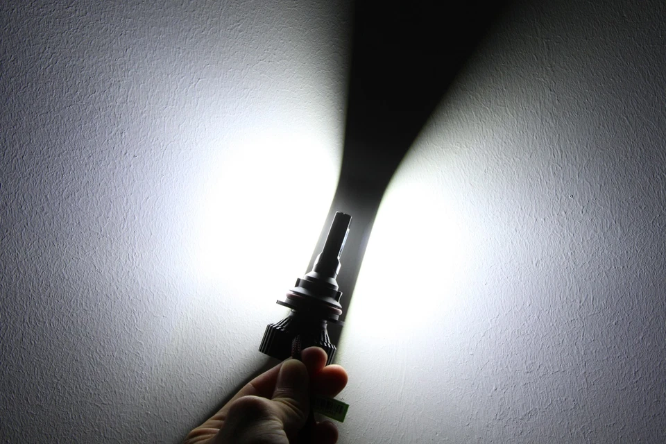 Lâmpada de farol Alla Lighting UM-LED 9004 feixe alto baixo lâmpada branca super brilhante - Imagem 2 de 4