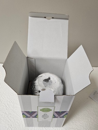AUTHENTIC SCENTSY WHITE PINEAPPLE SOUTHERN HOSPITALITY WARMER NEW IN BOX - Picture 5 of 10