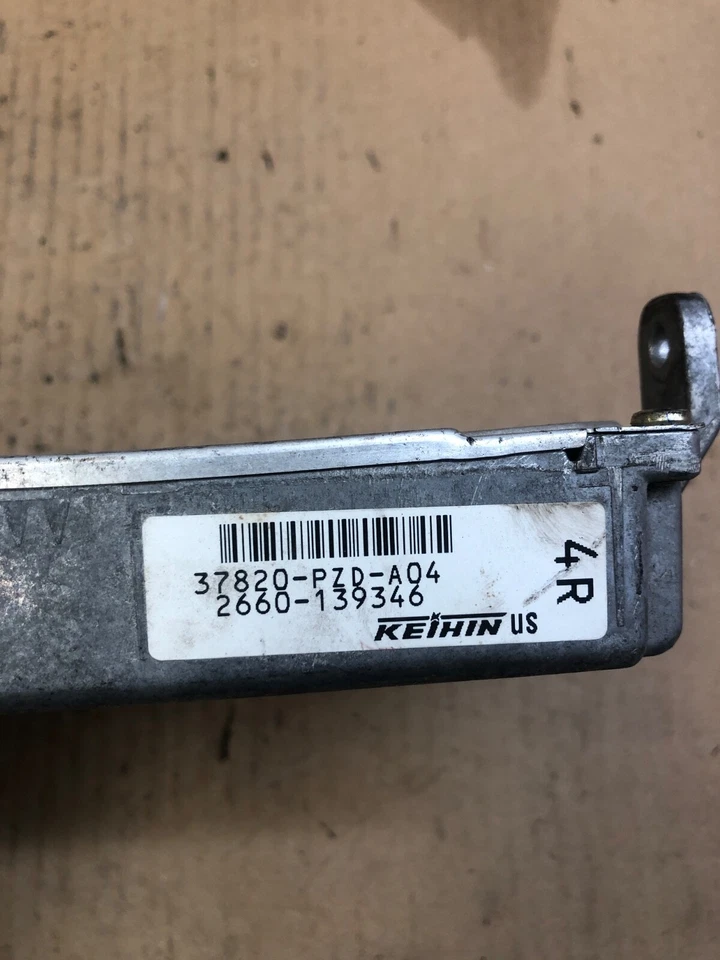Módulo de control electrónico del motor Honda Element 2003-2006 2,4 L M/T 37820-PZD-A04 Foto 2 de 4