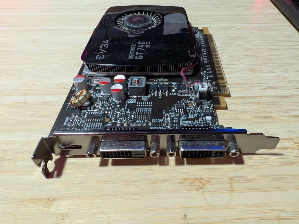 EVGA NVIDIA GeForce GT 740 2GB DDR3 Graphics Card (02GP42742KR) - Image 3 of 3