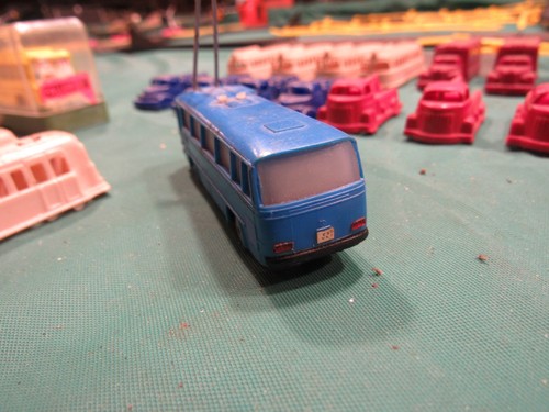 Vintage EHEIM N scale TROLLY BUS: Runs from wires above/No Track needed! AURORA - Picture 8 of 16