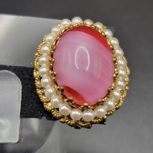 VTG West Germany Filigree Brass Pink Porphyry Glass Clip On Earrings Seed Pearl  - Picture 8 of 23