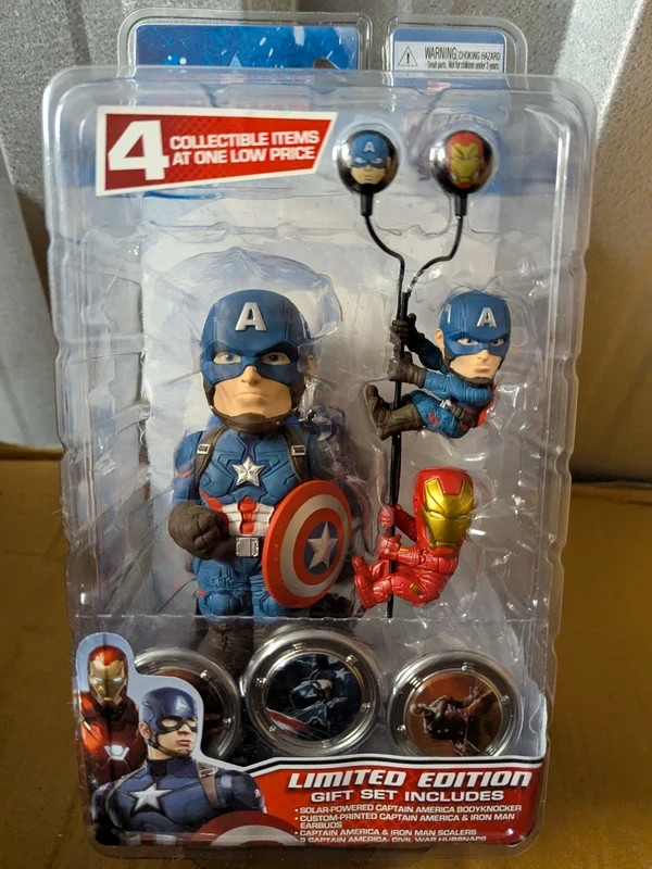 Neca Captain America 4 Piece Gift Set Body Knocker Figure Ear Budds Scalers New