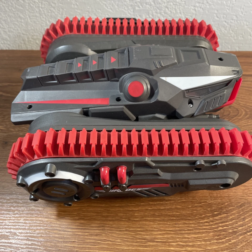 Air Hogs Robo Trax Tank with Robot Transformation And Remote No Darts - Image 2 of 4