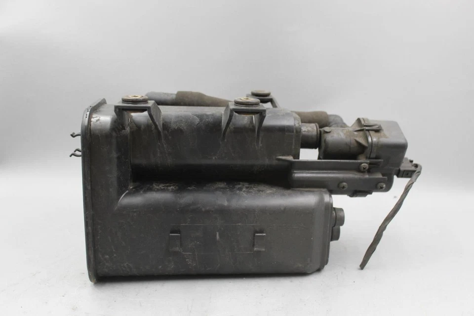 BMW Z4 E85 E86 2003-2008 bote de carbón emisiones de vapor de combustible 6758019 #40119 Foto 2 de 3