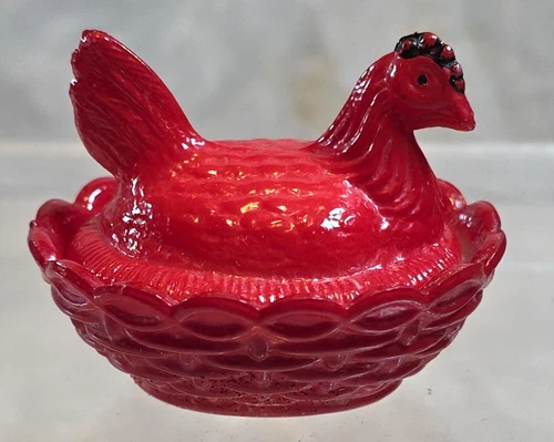 Vintage Westmoreland Red Milk Glass Mini Hen On Nest Black Comb Salt Cellar