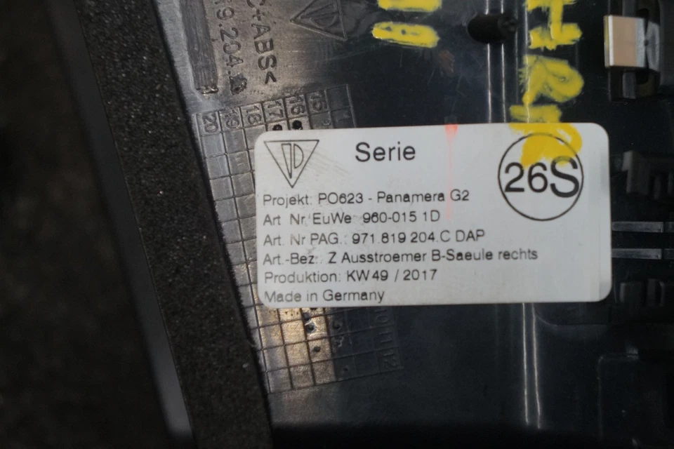 Salida de ventilación inferior pilar B derecho 971819204 OEM Porsche Panamera 971 2018 Foto 3 de 3