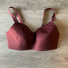 Lululemon Maroon Sports Bra Straps Adjustable Hook Closure Women s Size 34DD