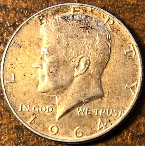1964 P Kennedy Half Dollar 50C 90% SILVER Good condition Grimy.
